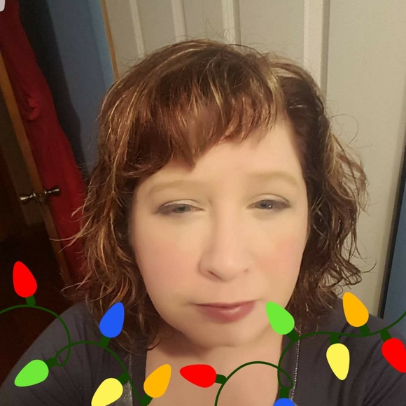 Meet your Posher, Christina - Picture 1 of 1